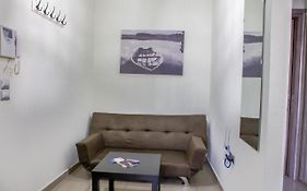 Lak Peristeri Homes 50M From Metro Station